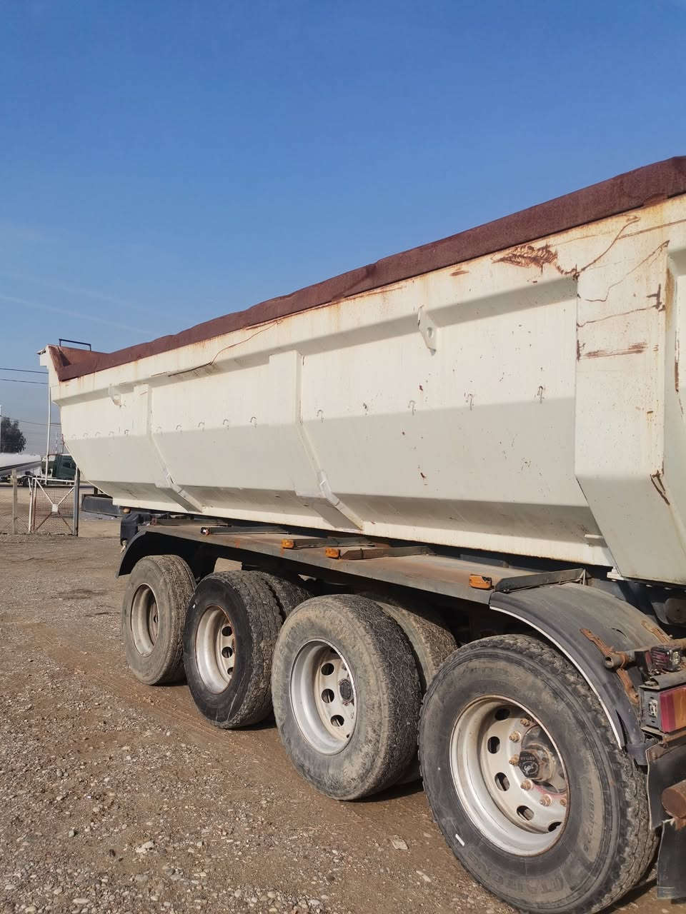 بودي CNC للبيع
اربع محاور دبل تاير

كامل ابشرط

تايرات زوجين  باقي تعبان

جك شغال مابي اي شكال

ذرعه ٢٤ ويه تعلاوه بدون تعلاوه ٢٢

سعر ١١٠
***********
