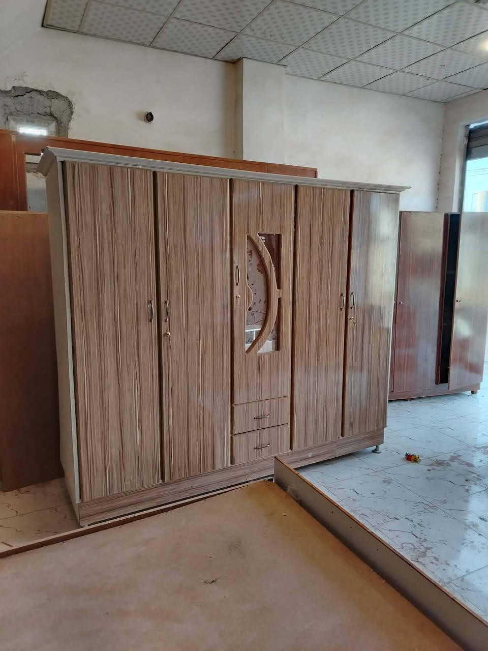 غرفة نوم تركي كلش نضيفة سعر ٣٢٥ الف شراي اتصل مكان كركوك شعدكم اتصل
***********
***********
