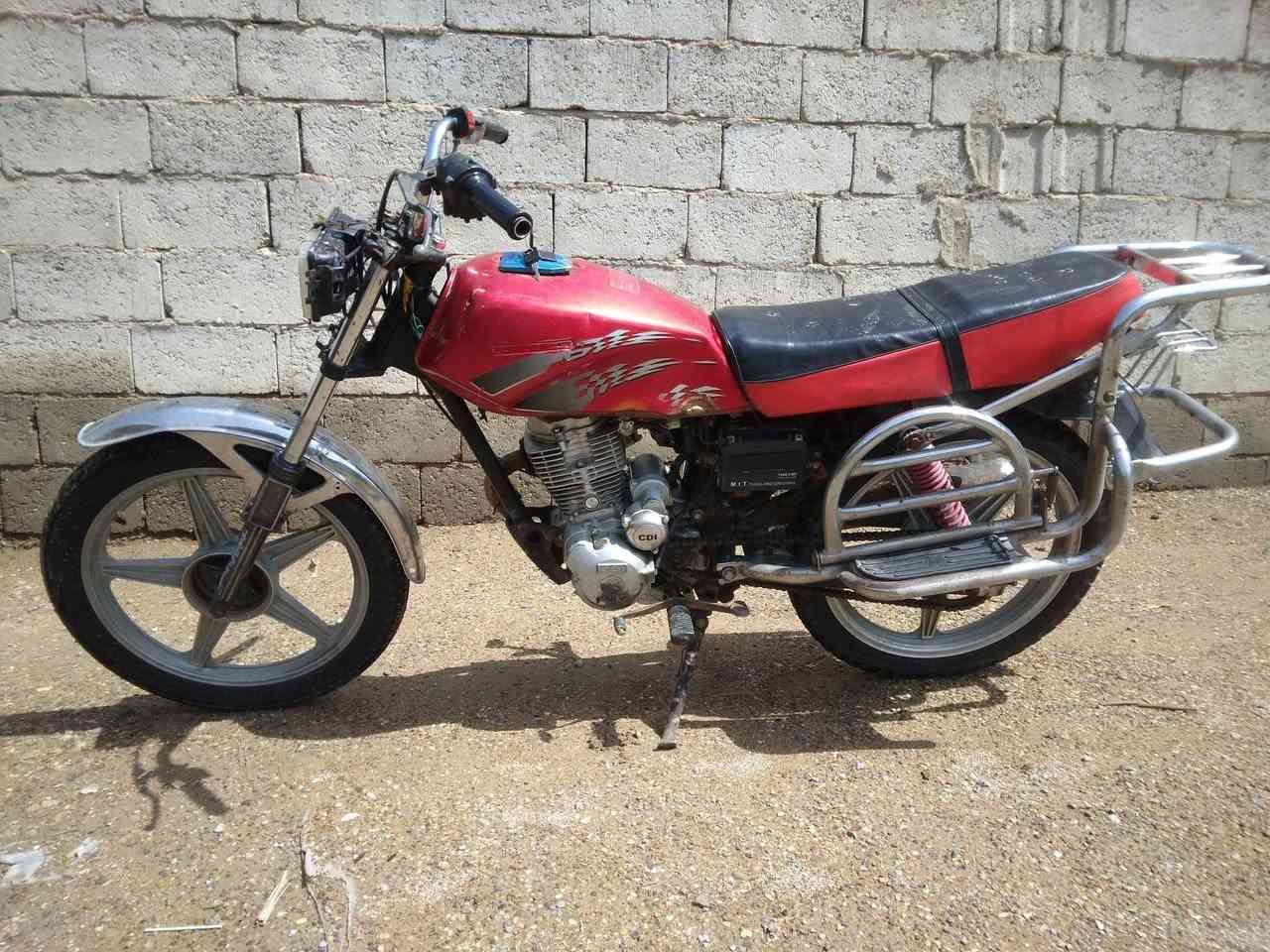 سلام عليكم دراجه فيوم للبيع دراجه شوفت عينك لاتبخير ولاتنقيص مكان واسط نعمانيه للستفسار /***********
