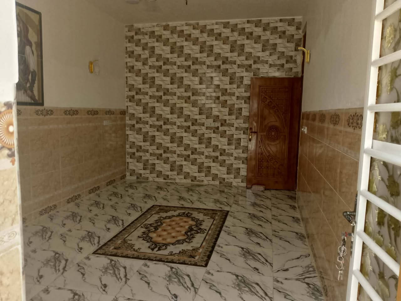✅ بيت للبيع – طابو صرف 🏡
📍 الموقع: بابل – الحلة – أبي غرق – حي المرتضى
📍 قرب مدرسة الخلق العظيم

📐 المساحة: 100 متر مربع
📄 نوع العقار: طابو صرف

✨ مميزات العقار:
✅ موقع هادئ ومناسب للسكن
✅ قريب من المدارس والخدمات
✅ فرصة جيدة للسكن أو الاستثمار

💰 السعر: 70 مليون دينار
🔹 ويوجد مجال للتفاوض 

📞 للاستفسار والتواصل:
***********
ينفع بالاقساط مقدمه 40 والباقي كل شهر 500
