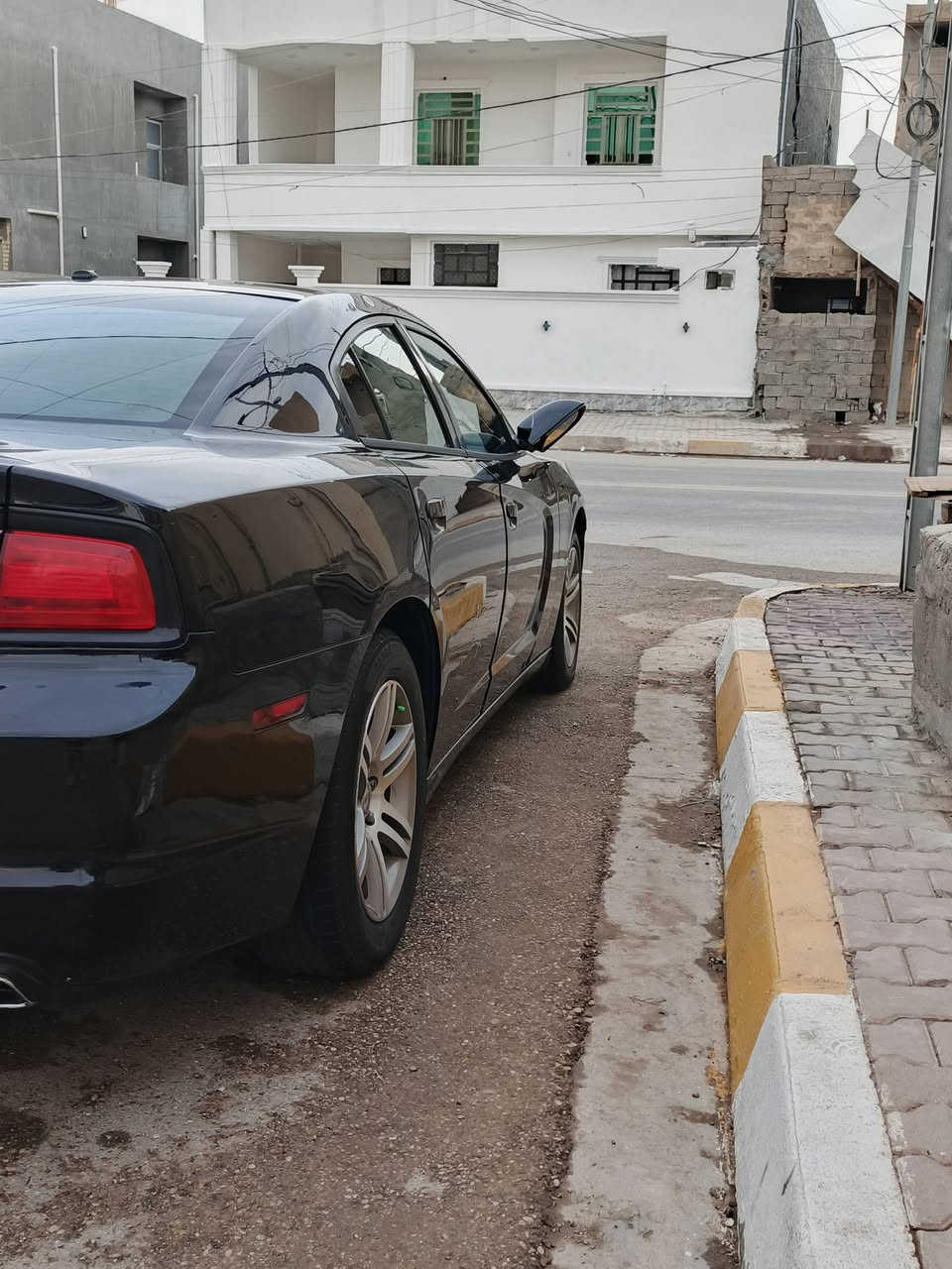 السلام عليكم
للبيع جارجر 2012 لسياره سابقأ كلين صار بيها  طخه كلش خفيفه بلجاملغ الامامي الأيسر وتبدل نفس الون بدون دواخل وبدون ايرباك شرط كير محرك حداديه تخم تاير كله جديد وشرط ما بيها كل نقص قفط الاكسل بي صوت رقم بغداد تحويل مباشر سنويه لل ٢٠٢٨ مكان السياره الانبار الرمادي سعرها 143 وبيها مجال قليل 
***********
