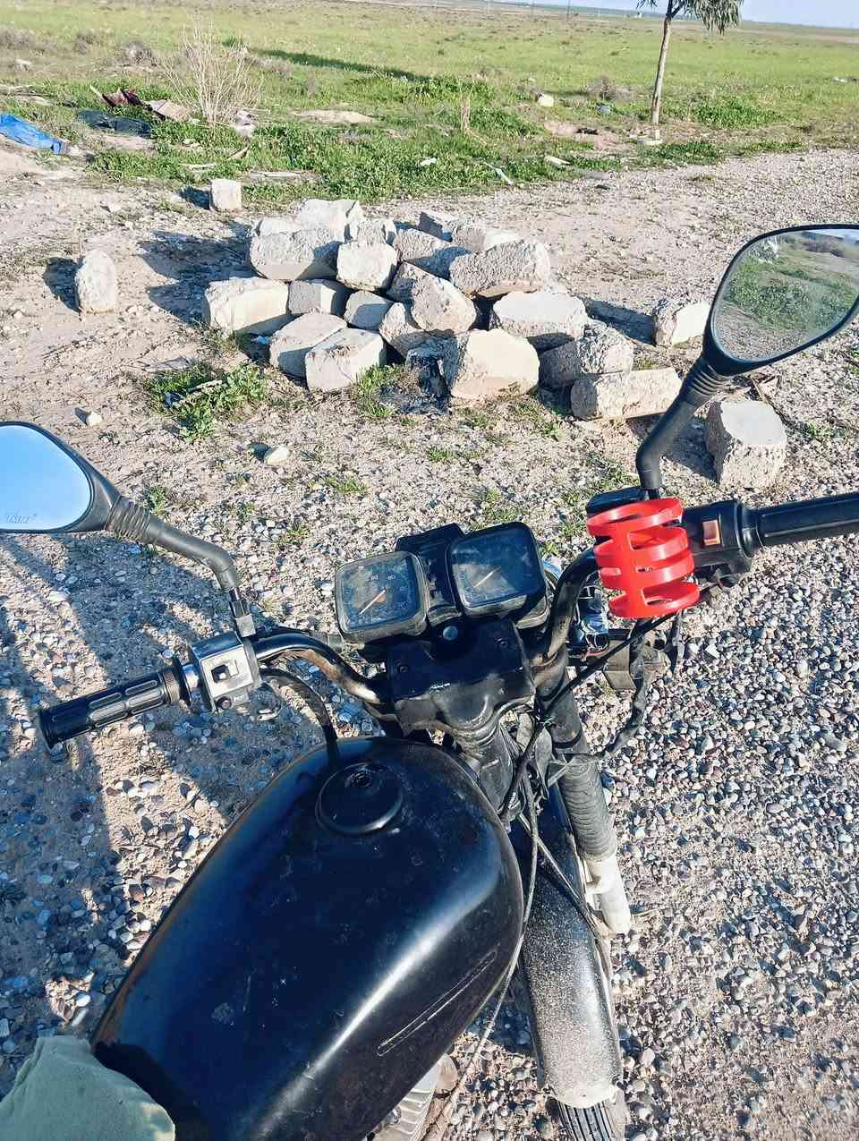 موطور للبيع شقال كامل كهربايات شقاله السعر 170وبيه مجال للطيبين خابر وتدلل ***********
