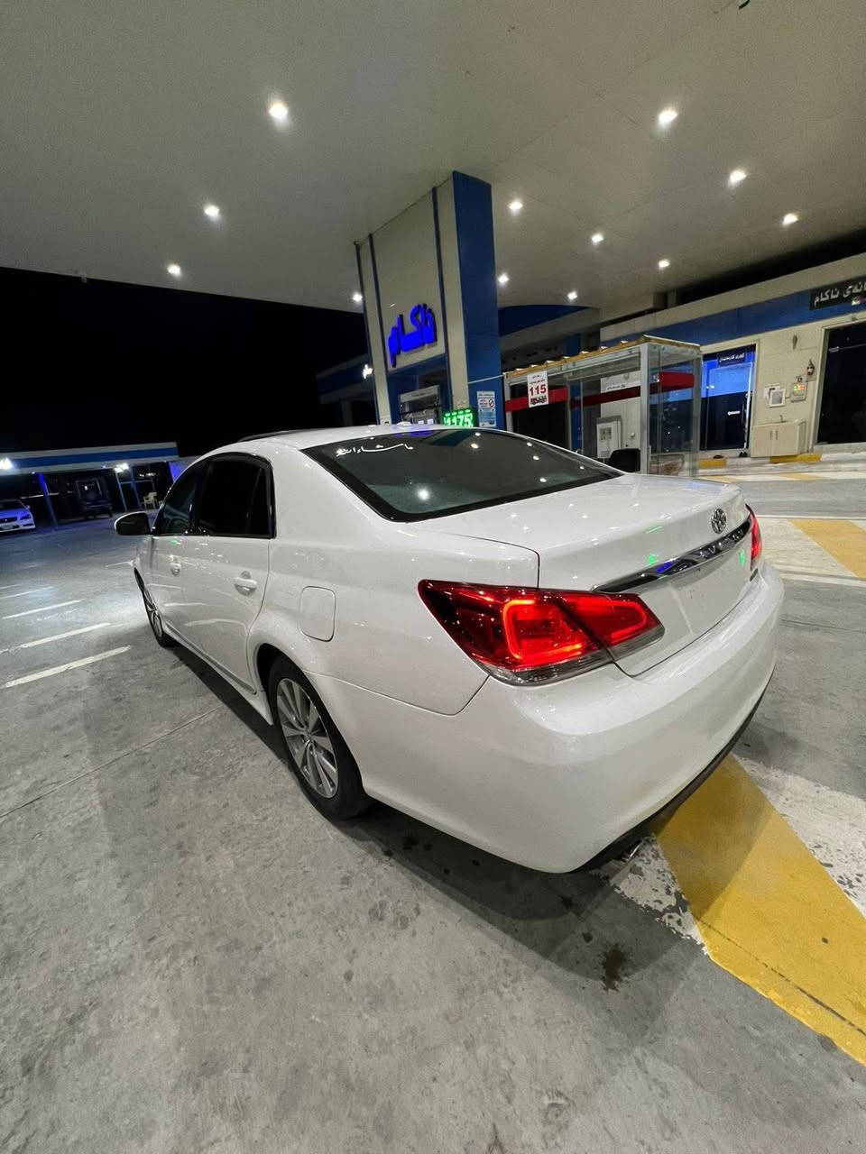 ئەڤەلۆن مۆدێل٢٠١٢ساخ ناوزەرد سلایت کوشن کارەبا  حیزام بۆیاخە  بێ لێدران سەقفی بەشەرت بۆیاخ نیە  پێش ودوای کەپسە  هیچ مەسرەفی تێدا نیە هەموگیانی بەشەرت گێرومەکینە بەشەرت  سێعری ١دەفتەرو معامەلە شوێن سەیدصادق ***********
