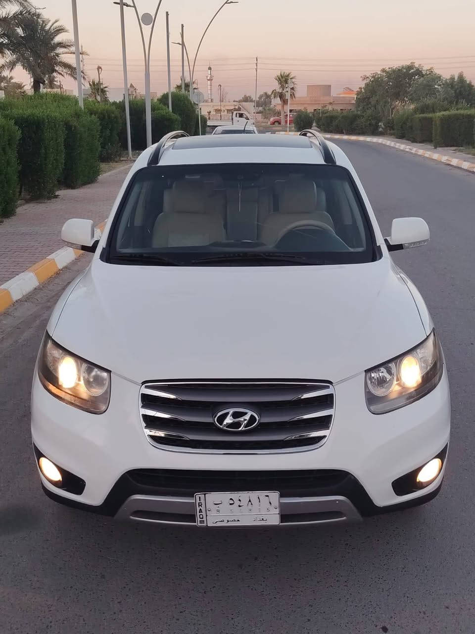 السلام العليكم سنتافي موديل 12خليجي  فول واحد على واحد مواصفات محرك 6سرندر بسعر 147وبيها مجال سياره كفاله عامه محرك وكير وتبريد كله بشرط تخم تايرات صدر امامي خلفي سبعه راكب ٣قطع تبريد مركزي تحكمات ستيرن كشن كهرباء ويل فراشه ٣بصمات  العنوان صلاح الدين تكريت ***********
