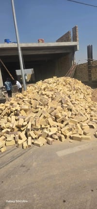 يتوفر لدينا طابوك درجه اولى معامل الطابو والسماوه  لون قالب قوه اوعدد ...