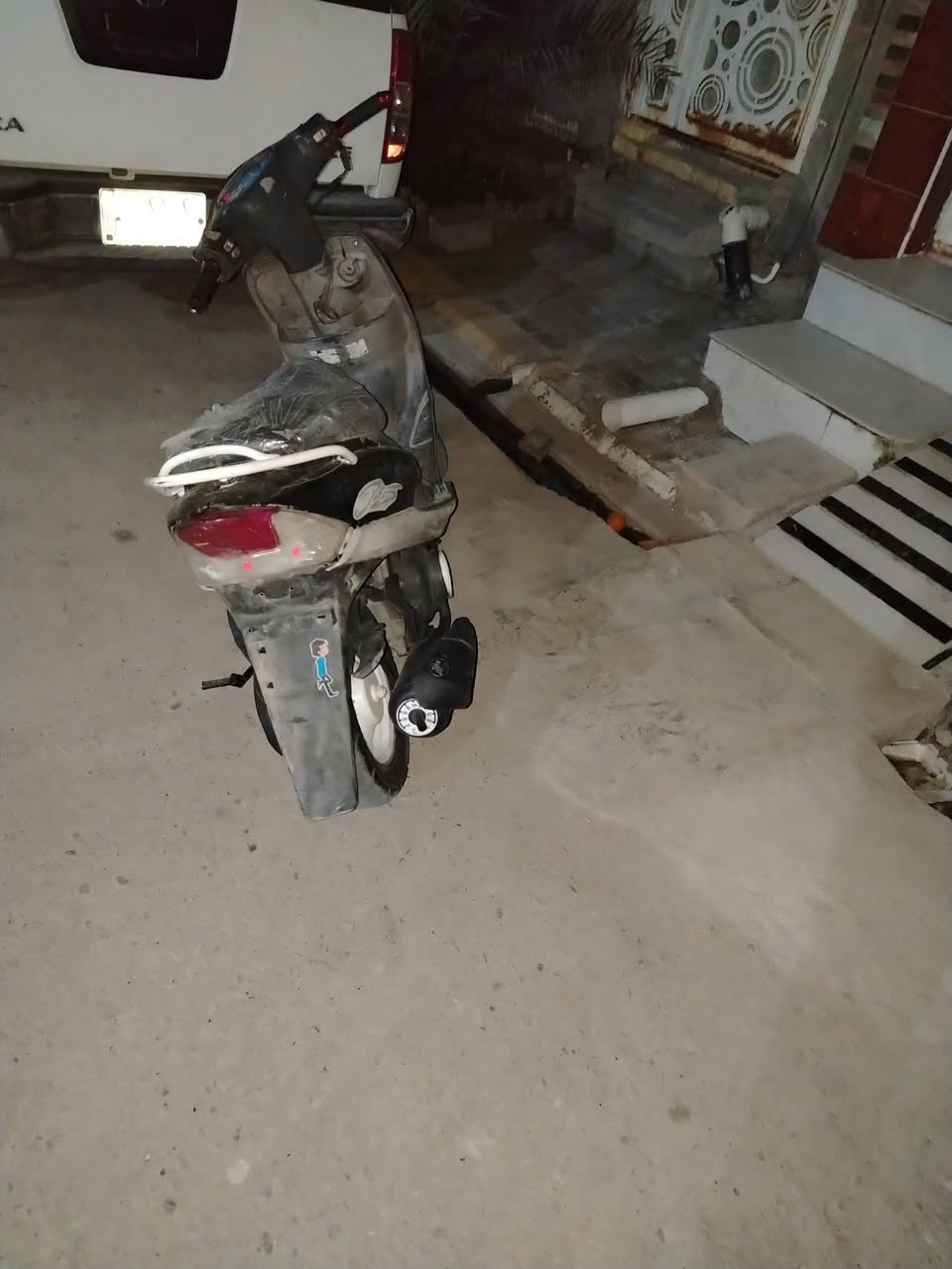 ماكس منغولي للبيع نضيفه نكره هندر كهربائيات كلهه شغاله تعال وافحص لاتكلي شبيها مابيها مكاني السماوه 
*********** واتساب موجود سعرها ٤٥٠ وبيها مجال
