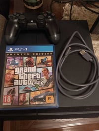 للبيع بلي ستيشن 4 كامل مابي نقص مكان لغزاليه السعر ١٧٠  الرقم 07711266...