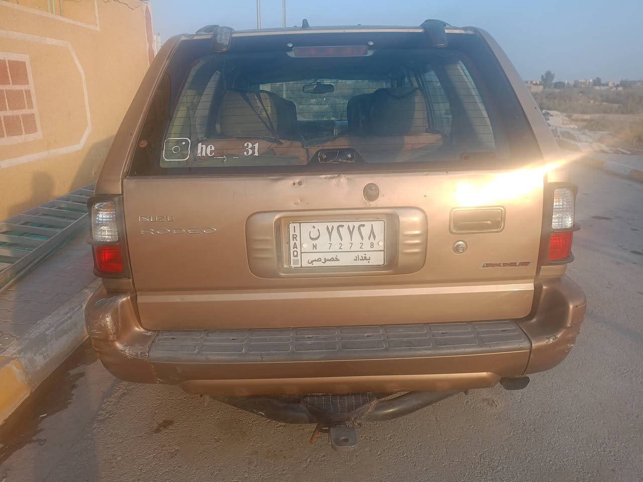 سياره ازوزه جاهزة كير ومحرك فيفتي حداديه جاهزه تبريد شغال موديل 2000 تخم تاير سياره جازه للبيع45 او مراوس بيكم دبل قماره عنوان كوت شهداء الدبيه غير متواجد علئ فيس ***********

