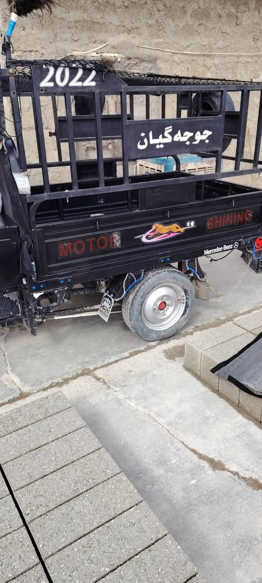 ٢٢ للبيع جديد شركة شخط مابيها محدثه ٢٥ تايرات جديد شرط محرك صاروخ ٢٠٠ السعر ١٧٥٠ بي  شراي تعال خاص مكاني كركوك الحي الصناعي ***********
