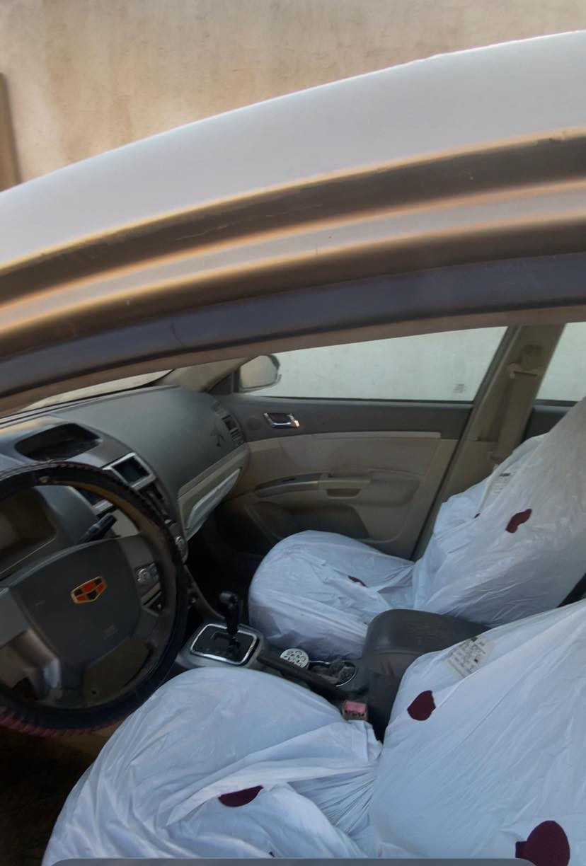 سلام عليكم
جيلي ام كراند e7 2014
سياره شوفت عينكم يرادلها ترتيب 
ذابلها طابوكه مال كورولا وكيرها هسا مبدله 
السعر ٣٥ وبيها مجال
العنوان البصره ابي الخصيب 
رقم الهاتف :***********
