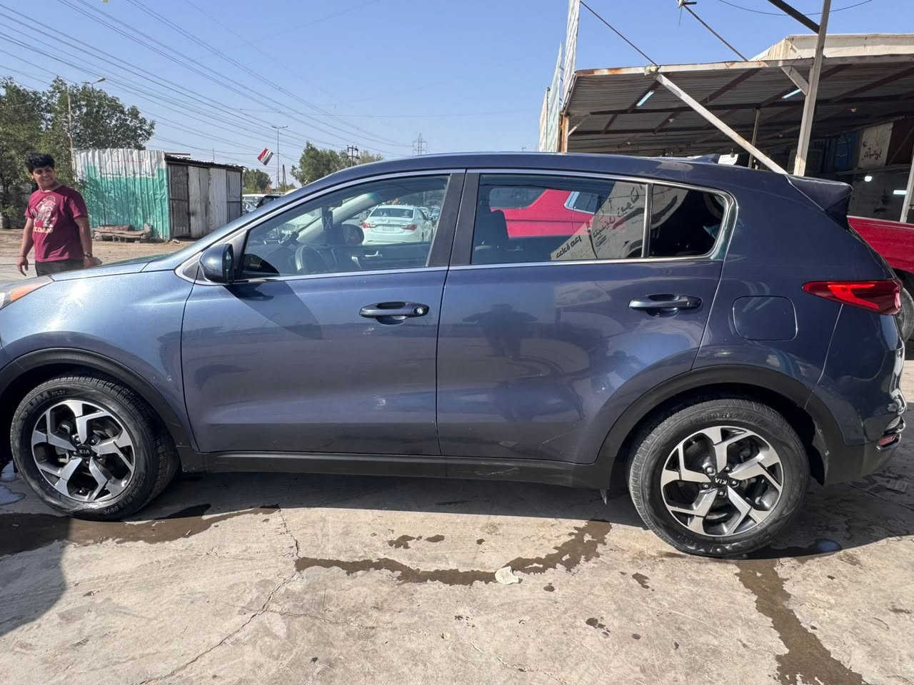 سيارة سبورتج 2021 وارد امريكي محرك GDI 2.4 السعر  180ورقة وبيها مجال والرقم بغداد خصوصي 
الرقم صاحب سيارة *********** 
الموقع بغداد
