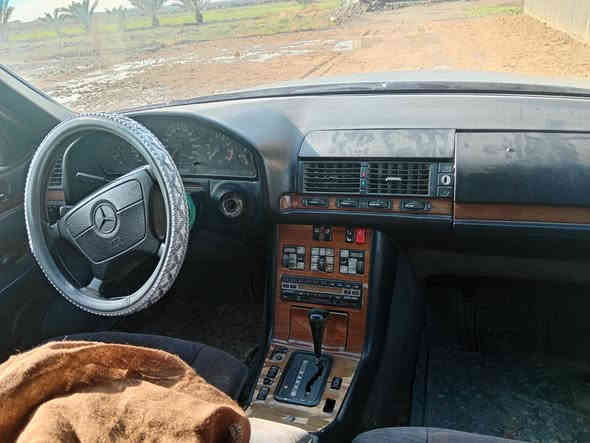 سلام عليكم سياره شبح مديل 93ل بيع رقم بصره كهرباياته كله شغاله حداديه 70%100 محور ففتي 3000سياره ب سماوه سعر 40 
رقم

***********
