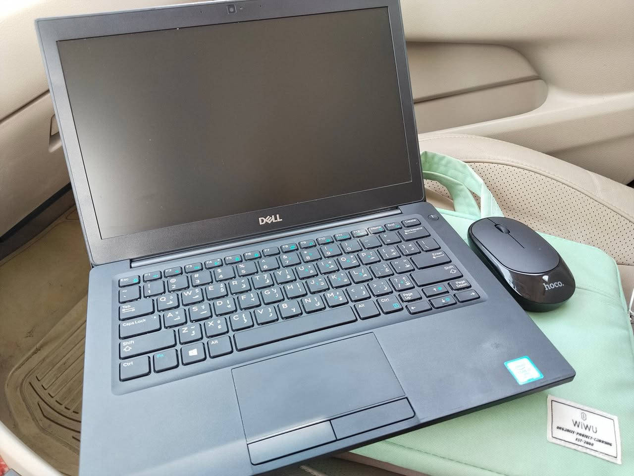 لابتوب  Dell  Latitude  7290
حجم 13 انج .. معالج i7 جيل ثامن بالة وارد كندي .. رام 8 كيكا .. كرت شاشة 4 كيكا انتل شير .. ذاكرة 256 كيكا .. كيبورد ضوئي .. مكان سيم كارت ورام .  مخارج يو اس بي 2 ومنفذ تايب سي .. شحن تقريبا ساعتين او اكثر شوية للاستخدام القوي مثل العاب .. اكثر من 3 ساعات للاستخدام خفيف وتصفح والطباعة .. وزنها خفيف وحلوة نظافة 95 بالمية استخدام عندي 10 ايام فقط ابيع لغرض احتاج فلوس .. انطيك وياها جنطة نوع ويوو مرتبة على حجمها جديدة وماوس واير ليس هوكو والشاحنة 
سعر  280  الف فقط 
متوفر توصيل .. مكاني ديوانية


**إذا كنت صاحب هذا الإعلان وتريد حذفه لأي سبب، رجاءا أرسل رسالة إلى الدعم الفني**