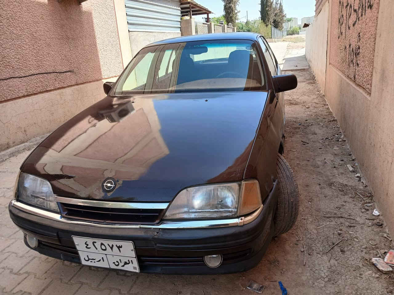 سلام عليكم وابل اوميكه للبيع موديل 1993 محرك ٢٠ كير عادي سياره نضيفه دوخلها  نضيفه ومكينه نضيفه ١٠٠ بل ١٠٠ وسعره 34 وبي مجال ومكان اربيل  ***********
