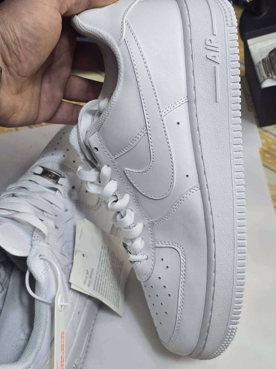 نايك ايرفورس ون جديد مو باله صنع فتنام وكاله  الاصلي
متوفر قياسات👇👇
 قياس 43 طول 27.5
قياس 42 طول قدم 26.5


**إذا كنت صاحب هذا الإعلان وتريد حذفه لأي سبب، رجاءا أرسل رسالة إلى الدعم الفني**