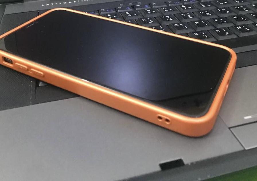 السلام عليكم
أيفون 11برو ماكس للبيع فقط
الذاكرة 256م 
مبدل بطارية أصلية 100%
بي فطر صغير بالظهر موضحة بالصورة
رايدة بـ310 
***********
مكاني بابل القاسم
