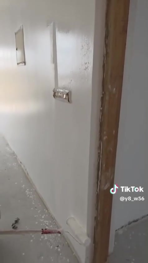 السلام عليكم مستعدين لكافه الاصباغ والديكورات والاسطوح اليوبوكسي يوجد لدينا كادر كامل من ان شاء الله ينال اعجابكم   اخوكم الصبار عقيل ابو شيماء رقم الهاتف***********
