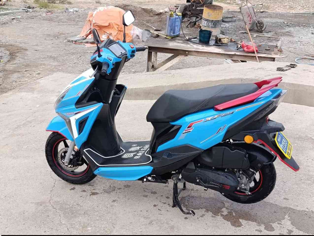 شاينك للبيع موديل 2025 نضافه كدام عينك تفاصيل اكثر خاص او اتصل عل رقم ***********
او مراوس بخمسه كير
