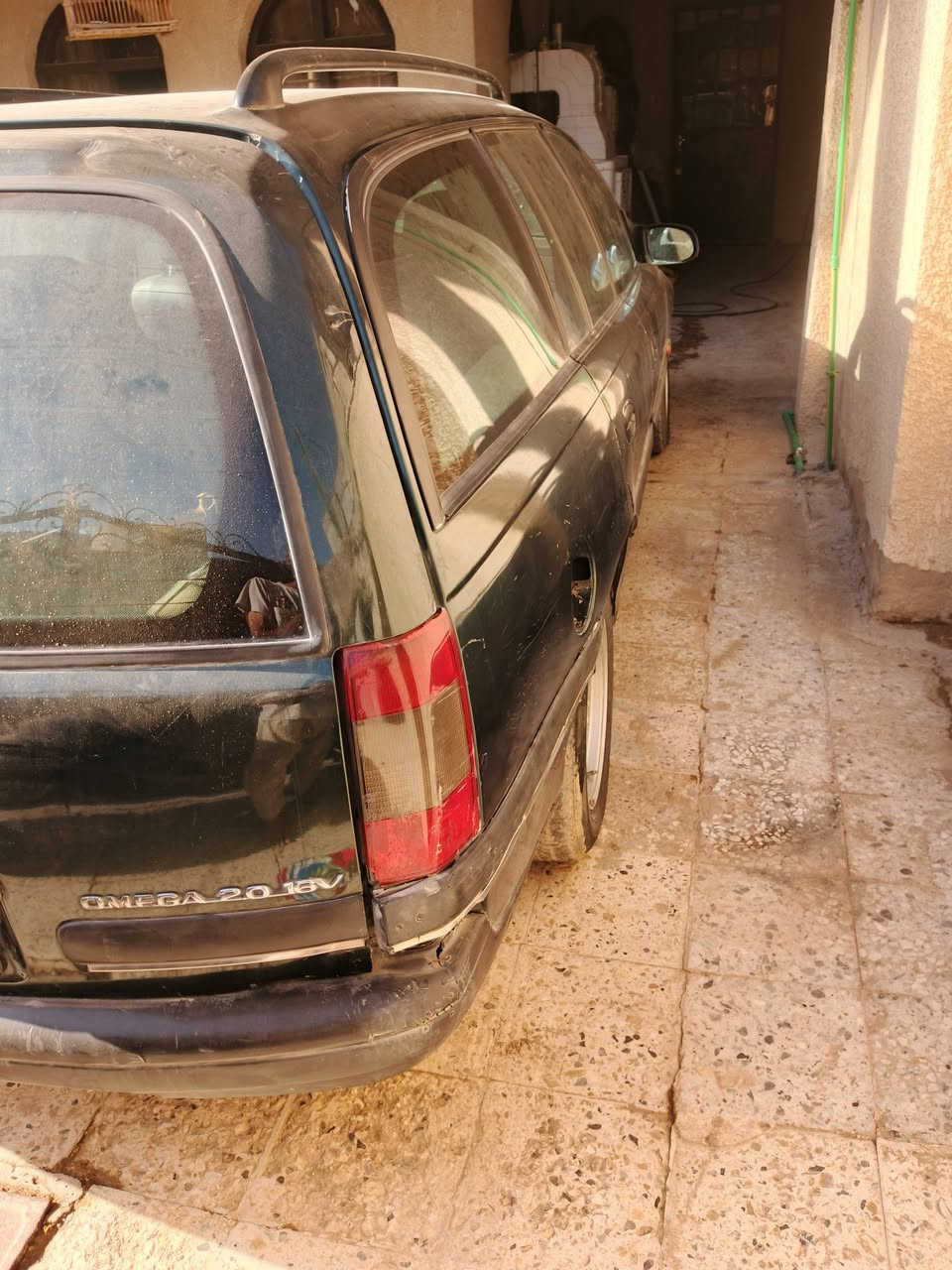 سلام عليكم أوبل بزون موديل 98محرك بلادي كير عادي السعر 35بيه مجال هذا رقمي ***********
