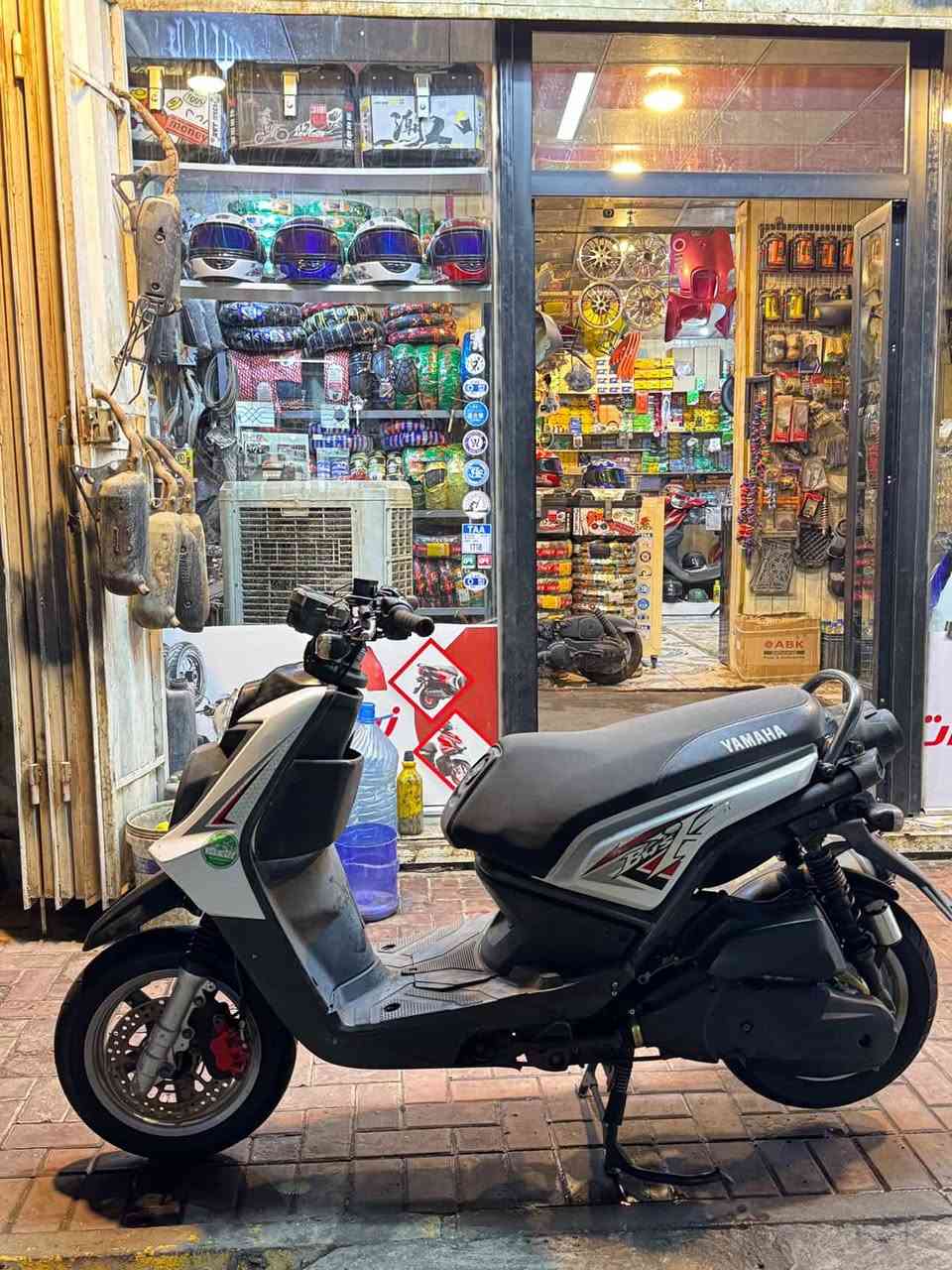 السلام عليكم سنكنس جبلي رياضي للبيع ، موديل 2011 دراجة كاملة مبدل ماشة فقط وشرط اصلية مال تفصيخ من دراجة ثانية اوراقها موجودة (منفيس) السعر مليون و 100 وبيها مجال للشراي باقي التفاصيل خاص


**إذا كنت صاحب هذا الإعلان وتريد حذفه لأي سبب، رجاءا أرسل رسالة إلى الدعم الفني**