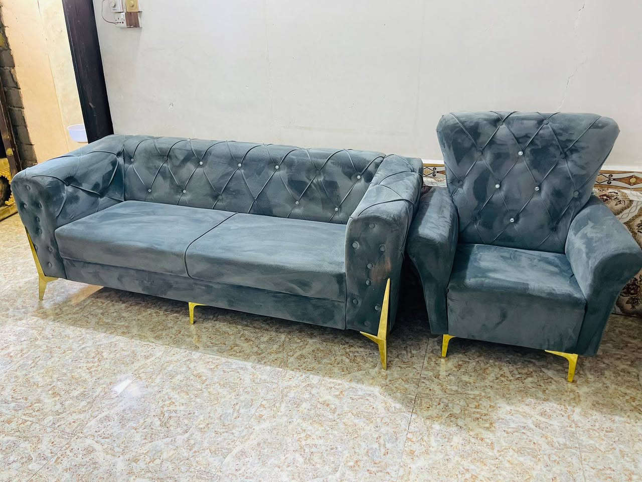 تخم للبيع 10 نفرات نضيف سعره مناسب شراي *********** يوجد واتساب مكان ناصريه مركز
