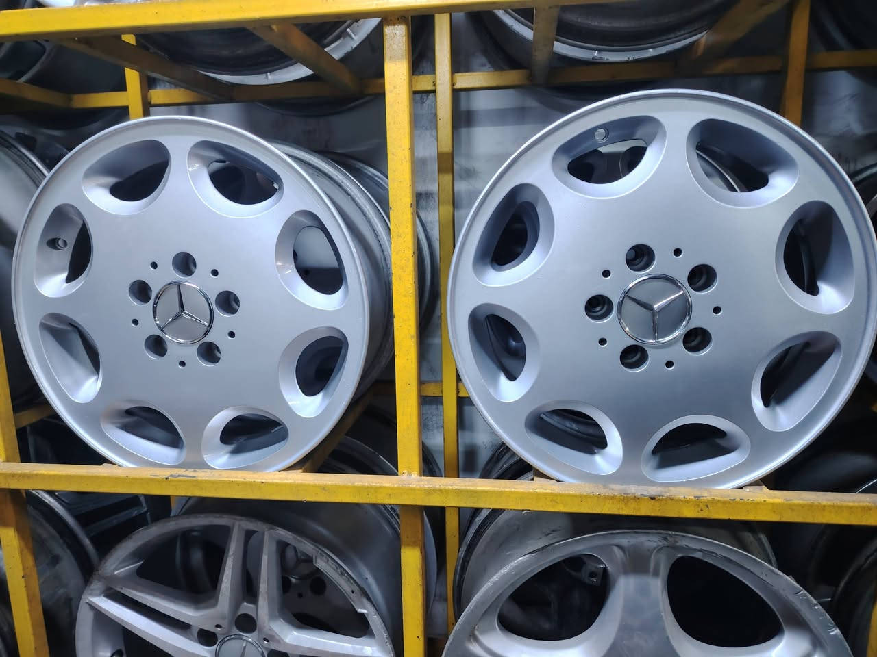 سلام عليكم ورحمة الله وبركاته
ابو شهاب الكوردي لبيع وشراء وياله مرسيدس بنز

#توصيل لكل محافظات العراق موجود
للاستفسار الاتصال على الرقم كورك واسيا واتساب
عنوان اربيل صناعة جنوبية مجمع تايرات
***********
***********
