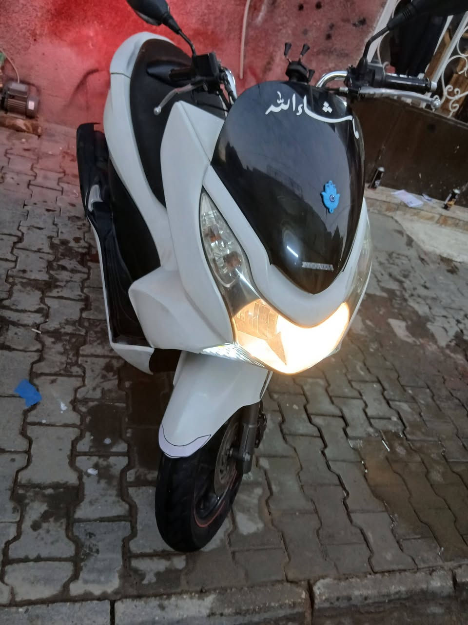 دراجه pcxجيل الاول  الدراجه  ياباني  ( jf )كفرات ابلاديهه رمبه موديل 2016
دراجه كامله أستان كهربائي حساس ازدحام  لا تبخير. ولاتنقيص الدراجه مكينه لوك شلعه معدل خير من الله  احلا من الصور مال جناي المكان بغداد الكرخ  دراجة مكفوله اي نقص مابيه السعر( مليون 300)
وبيه مجال الاتصل
***********
