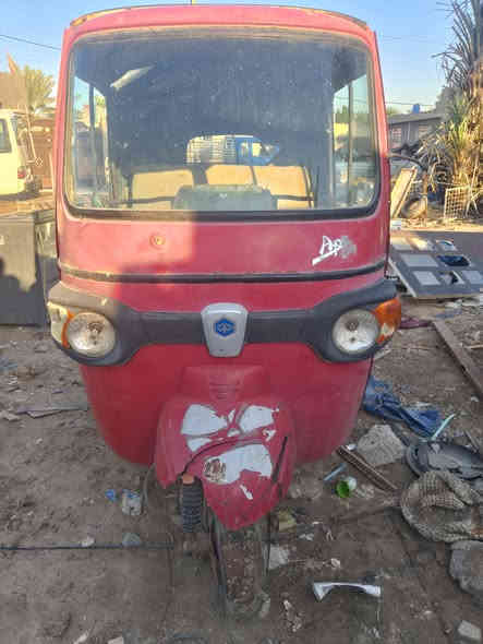 تكتك بياجو١٨ اوراق بيه نقص محوره محرك ستوته بس ماشاده أنا شتريته هيج  سعر مناسب 300 رقم ***********
