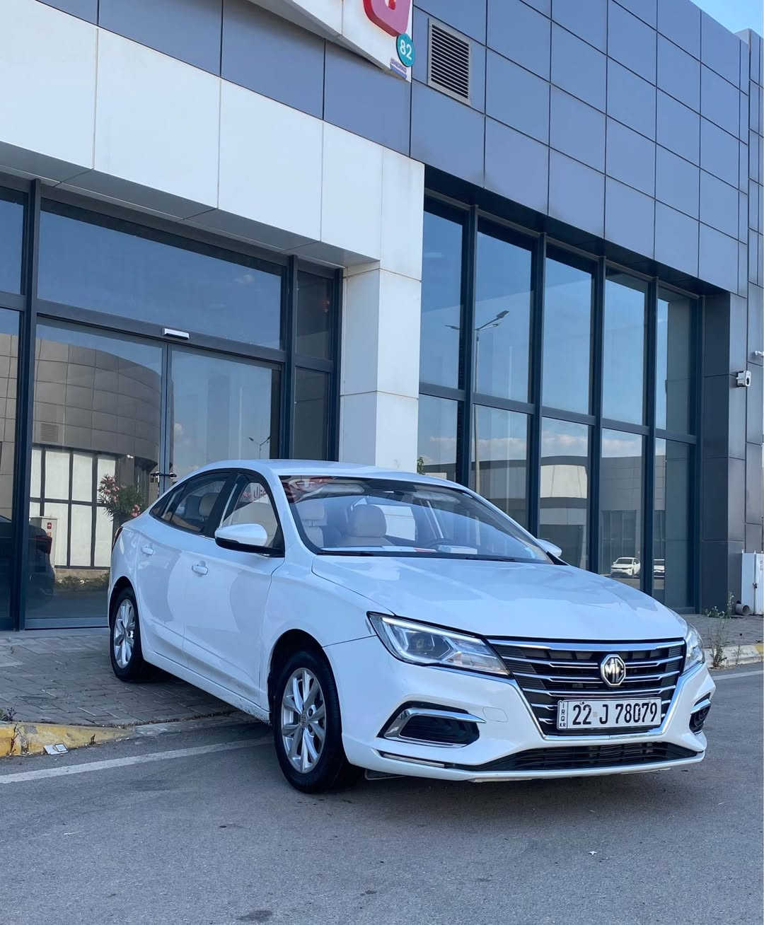MG 5.  Standard plus 
ئێمجی 5 ستاندارد پڵەس 2023 سپی ناو کرێمی ..

سەیارەکە ماڵی دۆستە یەک دینار مەسرەفی تیانیە 
٤٠ هەزار ڕۆشتوە ، هەردو بەسمەی شەریکەی لەگەڵ ماوە و گاعی شەریکە ڕانەخراوە

مواسەفات : بەسمە ، شاشە گەورە ، کامێرا ، حاسە ، ئاوێنە ئیشارەت ، سوکان ڤۆلیۆم و تەحدید سورعە ، 
کاڕ پلەی … 
چەمەلغ و پەڵەیە بۆنیتی بۆیاخە بێناوگرتن ، سەنەوی و ڕەقەم و هەمو شتی تا ٢٠٣٠ تازەیە بەناوی خۆمەوەیە 

نرخی 94 گەڵاو مەجالێ زۆر کەم 

***********
*********** السليمانية, العراق
