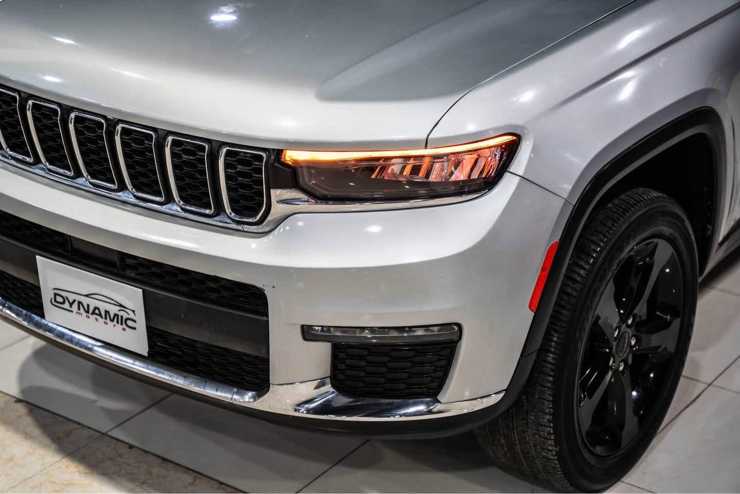 2023 JEEP GRAND CHEROKEE, L LİMİTED

‎موديل: 2023
‎وارد: امريكي
‎‏‎عدد الأميال : 43,000 ميل
‎‏‎سلندر :  V6
‎‏مواصفات//ليميتيد 
‎لون :سلفر
‎لون داخل : اسود
ضرر: حادث بدون صربة فقط سليقة ٣ قطعة صبغ 
‎سيارة رقم موقط ٣ شهر مجال 
‎مكان اربيل شارع حديد و خشب شركة دايناميك موتورز
‎من ساعة 10 صباح حتي 10 ليل مفتوح
‎‏‎من المعلومات الرجاء التصل علي وتس اب
                                                                                              ***********

** *** *** *** *** *** *** ***

2023 JEEP GRAND CHEROKEE, L LİMİTED

‎موديل: 2023
‎‏‎ماوەی ڕۆیشتن :43,000 ميل
‎هاوردةي :امريكي
‎‏‎پستۆن : V6
مواسفات: ليمتيد
‎رةنگ : سلفر
‎رةنگي ناوةوةي : رةش
‎ سبوغ: بي دعم بس موادي دزراوة ٣ پارجة صبغ
‎سيارةكة ژمارة كاتي ٣ مانگ هةية بو رقم 
‎ناونيشان هةولير نزيك جادةي حديد و خشب  كومپانياي دايناميك موتورز
‎لة 10 بةياني تا 10 شةو كراوةية
‎بو زانياري زياتر پةيوةندي بكةن بة وتس اب
***********
============================= أربيل, العراق
