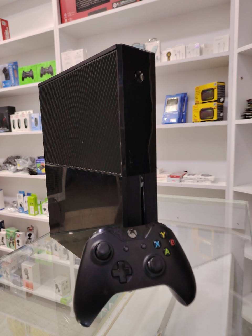 إكس بوكس وان فات (Xbox One Fat)
متوفر بنظافة وجودة عالية وجاهز للعب
مواصفات الجهاز:
الهارد: (256 كيكا)
مكان السيدي: شغال
اليدة (الجويستك): يدة وحدة بلادية (أصلية).
الشاحنة: شاحنته البلادية.
حالة الجهاز: وارد أوروبي ومامستخدم هنا (مثل الجديد).
🚗 خدمة التوصيل متوفرة!
السعر: 110 ألف
للطلب والاستفسار اتصلوا على الأرقام التالية:
📞 ***********
📞 ***********
