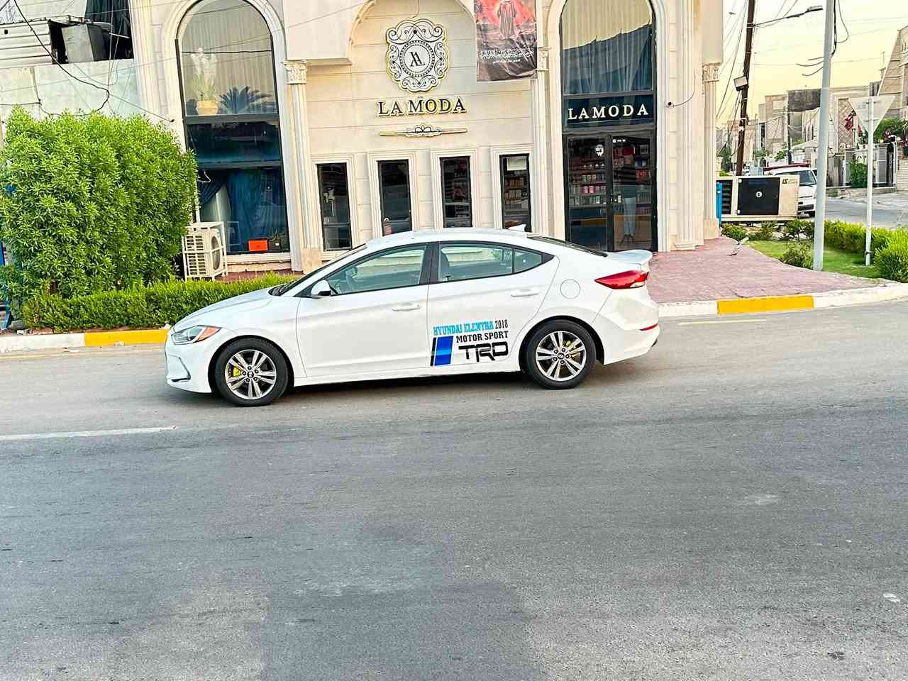 ((السلام عليكم  (( السعر 116 )) 
النترا موديل 2018 وارد امريكي 🇺🇸 حادثهة شبر من الجاملغ الخلفي بدون دواخل نهائياً مكفولة حوض + لغود + شواصي كفالة عامة + گير ومحرك مكفولات كفالة الشركة بدون فتح برغي السيارة ليبل واحد  

رقم اربيل وتحويل جديد ب اسمي كاملة من كلشي إصدار سنوية جديدة 2031 + هزه جديدة 

(( ملاحظة )) شبر بالبنيد + شبر بالقبغ جنطة تكحيل اثر تقشير بدون لا حادث ولا قطرة معجون وهاذا الموديل معروف بالتقشير مكحلهن ب مسدس صبغ كهربائي مكلف 300$ يعني شغل مرتب مو تكحيل مرعبل على گدهن وبس وعلماً الصدفي معروف بالتقشير السيارة مكفولة من دگة الجاكوج وحته براغي الشركة ما مفتوحة يعني هيه والزيرو واحد سيارة عدلة ونصبتهة نصبة زيرو 

ماشية 72 الف يعني سيارة جديدة وما متعوبة  

👇⬇️

المواصفات سياره 

1-تحكم استيرن 4 جهات

2-كامره  

3-كشنات ايرباك

4-رادارات جانبية

5-ويل كب اصلي + 4 دسك

6-لد امامي خلفي

7-لايت عدسة اصلي

8-محرك 2000 دوش + كير ( ATM ) مكفولات كفالة الشركة

9- 3 وضعيات قيادة نظام قيادة SPORTS + Normal +Eco

10-تحكم مري كهرباء + رادارات تحذير جانبية

 11-بلوجكترات لد إشارة + حساسات اطارات 

11- شاشة اعطال ذكية + CarPlay

السيارة حلوه وجديدة حيل وكاملة وماناقصهة شي تبريد تخم تاير ادامة كاملة من مجاول بلكات نوزلات سيرفز كامل فيت بم وكالة اصلي حته الدهن الي بيهة وكالة (( AMSOL )) ترايهة زيرو ما تحتاج صرف دينار نافضهة للأخير 

 

عنوان بغداد منطقة البلديات  للاستفسار 

الاتصال ع رقم (( *********** ))

اتصال فقط غير متواجد ع الفيس
