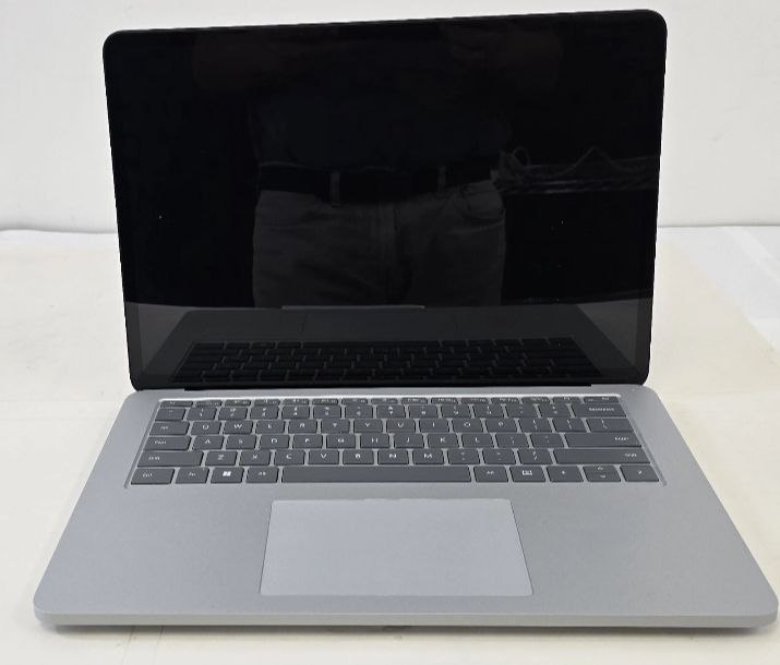 🔥 تخفيض ناري على Surface Laptop Studio – أداء احترافي بسعر أقوى 🔥

إذا شغلك تصميم، مونتاج، برمجة أو هندسة… فهذا مو لابتوب عادي، هذا محطة عمل متنقلة بكل معنى الكلمة. شاشة تتحول لوضعية ستوديو حتى تشتغل براحتك وكأنك قدام تابلت احترافي.

💻 Microsoft Surface Laptop Studio
✨ الحالة: Used Like New – نظافة عالية جدًا
🔹 Core i7 – الجيل 11
🔹 RAM: 32GB
🔹 SSD: 1TB
🔹 كرت شاشة: RTX 3050 Ti 6GB
🔹 تصميم Studio مرن للأعمال الإبداعية
✏️ يجي وياه قلم أصلي

💰 السعر بعد التخفيض: 1,570,000 دينار عراقي

فرصة ذهبية لجهاز بهذه المواصفات وبهالسعر… الكمية محدودة وما تطوّل.
📲 للحجز والاستفسار: 0777 659 6709
📍 متوفر في Ali Tech – الموقع مثبت بالصفحة

#AliTech #SurfaceLaptopStudio #MicrosoftSurface #RTX3050Ti #لابتوبات_العراق #عروض_العراق #تقنية #LaptopDeals
