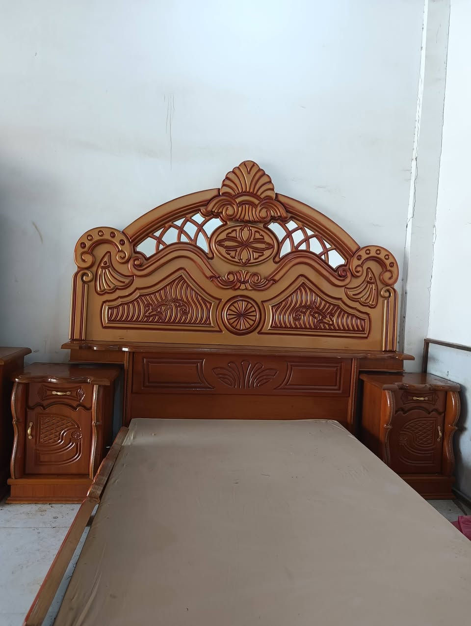 غرفه صاج تسگام كلش نضيفه 
السعر 850 وبيها مجال بسيط المكان بالغراف


**إذا كنت صاحب هذا الإعلان وتريد حذفه لأي سبب، رجاءا أرسل رسالة إلى الدعم الفني**