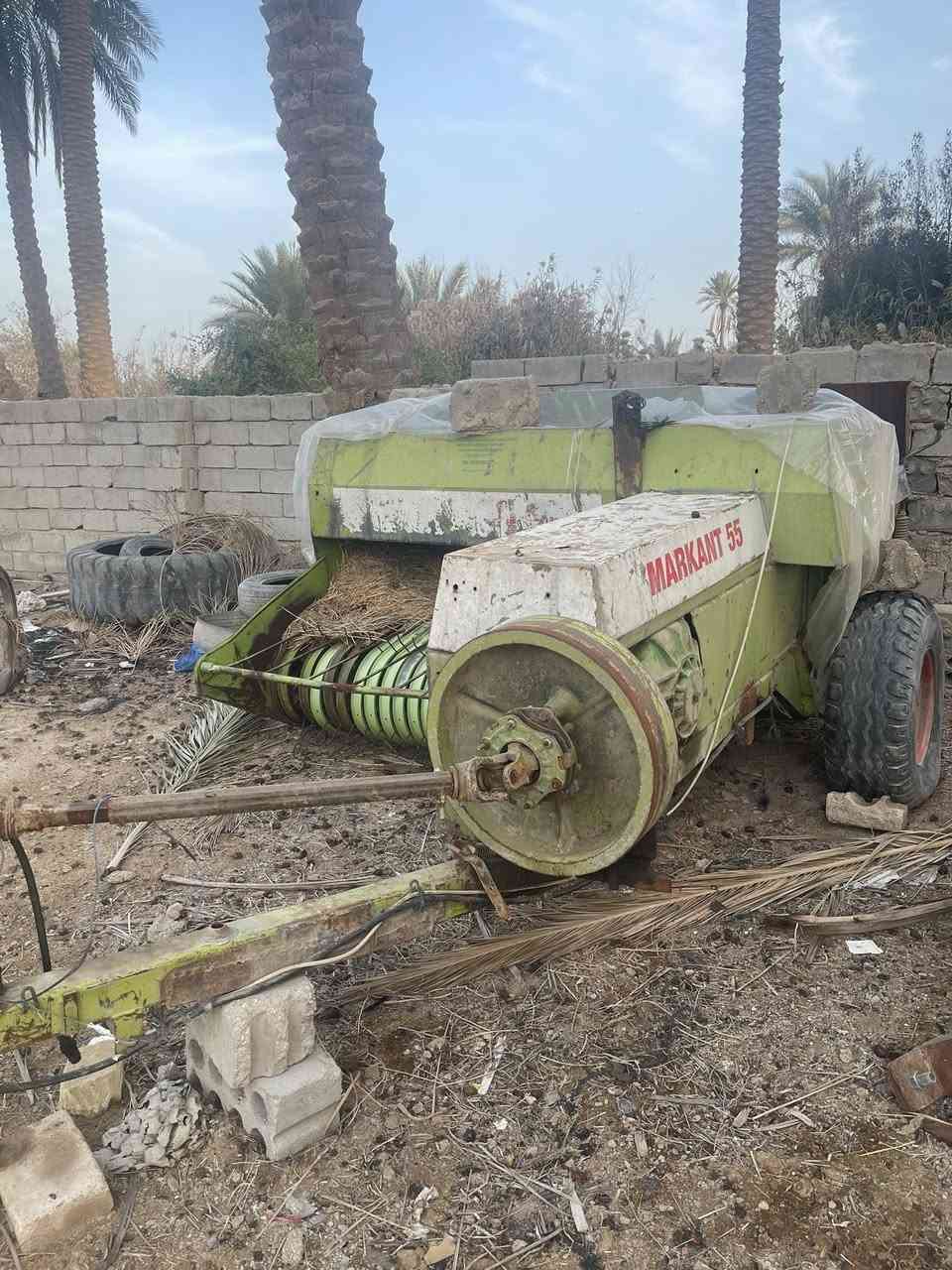 كابسه كلاص 55للبيع نضيفه وشغاله شرط الكبس السعر 3ملاين وبيه مجال حك الجيه مكانه دوانيه السنيه ***********
