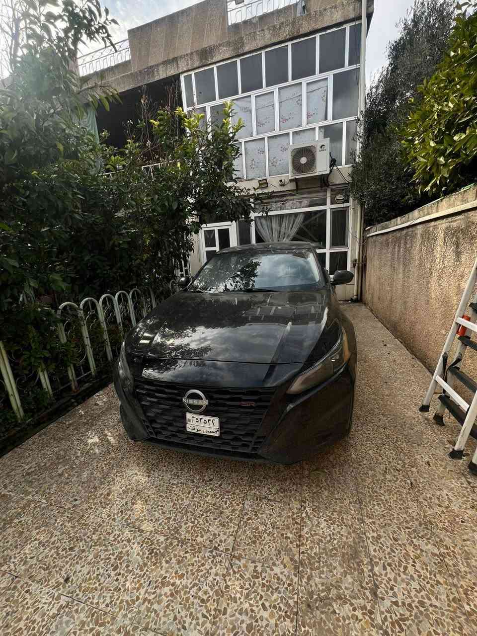 التيما 2023
Sr plus 
اللون أسود 
فول مواصفات
تشغيل عن بعد
فتحه سقف 
وشاشه جبيره اعلى فئه Awd
بيها بابين اماميات كلير نفر وسايق 
وصبغ بنيد وجاملغين 
وبارد سقف
المكان/موصل
السعر 110
للاستفسار *********** موصل, نينوى
