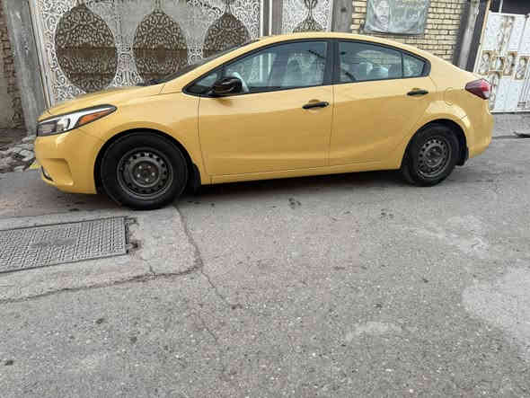 سلام عليكم فورتي موديل 2018 وأرد أمريكي صور الحادث بل منشور السيارة مكفولة عدة حادث أمريكا ليبل واحد بدون تبديل بدون ايرباك كير محرك كلة مكفول حجر بيئه بلادي تخم تاير صدر جديد تبريد ثلج السيارة جاهزة ألف ماتصرف عليهه ماشية 140 محرك دوش السيارة كلش ناعمة بل عافيه على ياخذهه مكاني بغداد حي النصر السعر 125 وبيهه مجال حك الجية الإتصال على الرقم ***********
