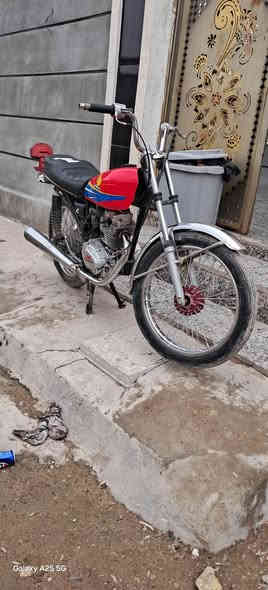 السلام عليكم رابيدو تعمير جديد اوراق ٦ شاصي نامه شبه اصلي مو امتياز دراجه تاخذهة تدعيلي عليهة سعر ٤٧٥وبيهة مجال للشراي مكاني بغداد المشتل شارع المطبك***********
