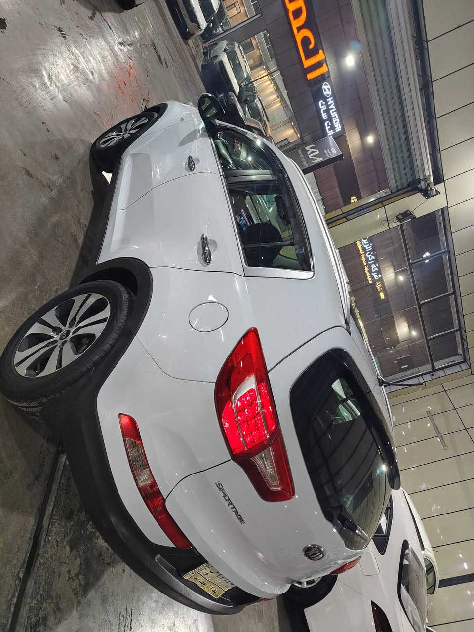 السلام عليكم سبورتج ٢٠١٤ خليجي
كفاله عامه لا صبغ ولا بارد ولا تبديل
ماشيه ١١٠  سياره جديده وجاهزه
محرك ٢٠٠٠ دوش بلادي
بانوراما
كشنات جلد
حساس خلفي
شاشه
كامره خلفيه
رقم بغداد
سعر ١٥٨ بيه مجال بسيط
للتصال***********
