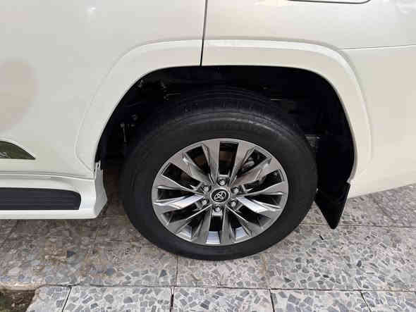 لاندكروز VX لمتد ساز 2024 
مكفوله كفاله عامه 
معروفه مواصفات Vx غني عن التعريف 
رقم بغداد متكررر تحويل مباشر 
ماشيه ١٣ الف بعدهه بضمان 
للاستفسار ***********
بغداد المنصور
