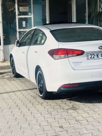 سياره سيراتو مديل 2018 فول موصفات   فتحه مكينه 2000 مري شفط تبريد قطعت...