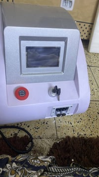 للبيع جهاز ليزر تجميلي احترافي جهاز بحالة جيدة جداً ويعمل بشكل ممتاز. ...