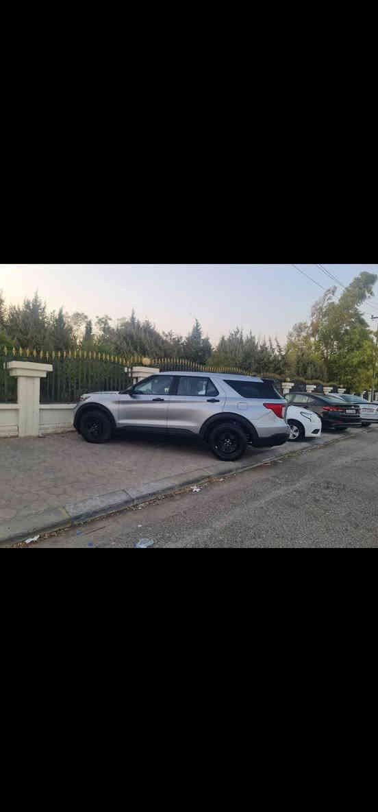 السلام عليكم
فورد اكسبلور بوليسي 23 محرك 6تنفس طبيعي
 حادثه خفيف تبديل جاملغ وصبغ بجاملغ الخلفي
بدون اي تعمير داخلي جاهزه للأخير
رقم أربيل تحويل او وكاله 
ماشيه 18 الف ميل
سعره 182 مكانه ميسان للاستفسار
 *********** ***********
