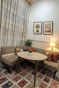 كنبة • صغيرة المساحة • ضرر بسيط