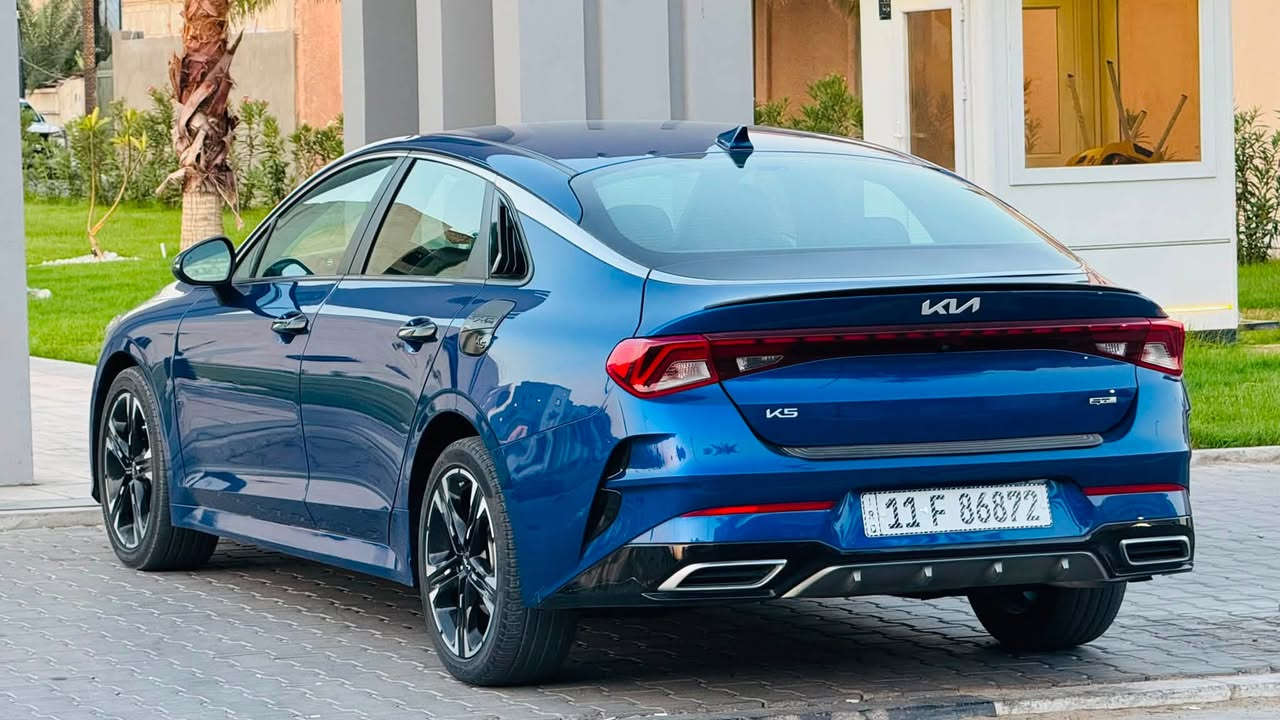 السلام عليكم K5 GT Line
موديل 2023
محرك 1600 تيربو 
تبديل (بابتين وصبغ بداير) 
بجم كبس 
جيتي لاين فول عدا البنوراما 
مواصفات جلد 
كامره شاشه  بصمه  تشغيل عن بعد _ ويل كب  
تحكمات  حساسات  رادارات _ شاشه كبير 
انظمه قياده  مثبت سرعه  مانع انزلاق _ مانع انحدار 
      السعر 165$
مكان بصرة 
رقم الهاتف :***********
