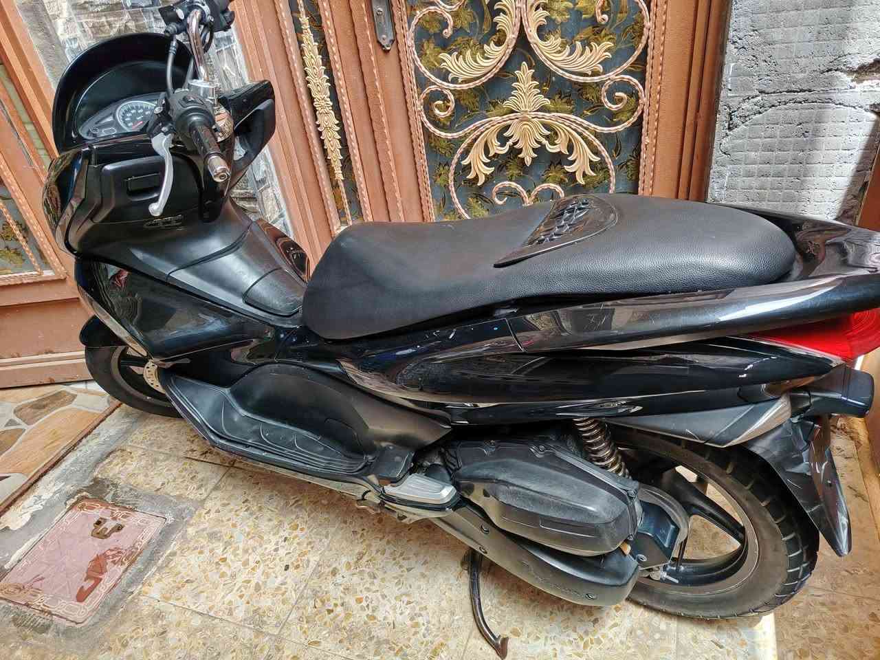 سلام عليكم دراجه بي سي اكس
جيل لاول ياباني نوزل للبيع ٧ اوراق
دراجه ناعمه وشلعه قويه كربلاء حي العباس 
***********
