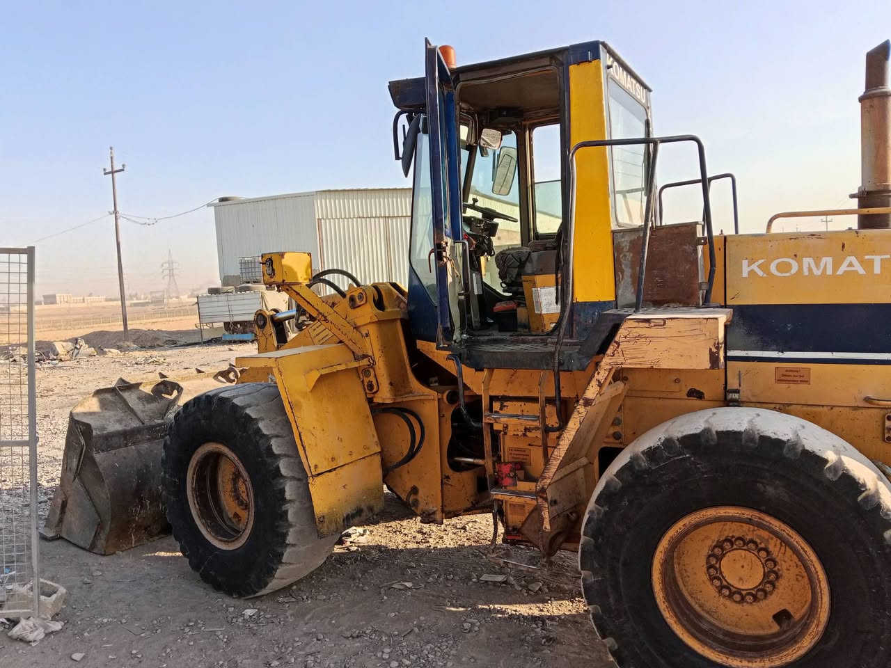 شغل كومتسو لبيع حجم 320 الاتصال ***********
