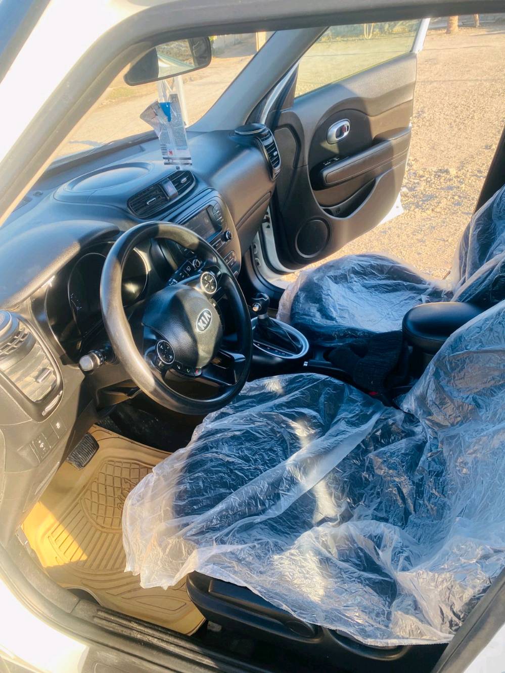 سلام عليكم من رخصه الادمن المحترم
كيا صول 2017 شاشه تحكم ستيرن جهتين حساسات خلفيه كامره خلفيه مانع انزلاق سماعات 6 مكينه GDI 2000 فول صرف بانزين مابيه حادث قطعتين جاملغ وبنيد وبين بارد خلفي شاشه بل دشبول تعرضلك قوه التبريد سياره مكان المسيب رقم بغداد السعر120وبيها مجال ترهم مراوس للاستفسار ***********  مكاني بابل المسيب
ماشيه 55الف 
