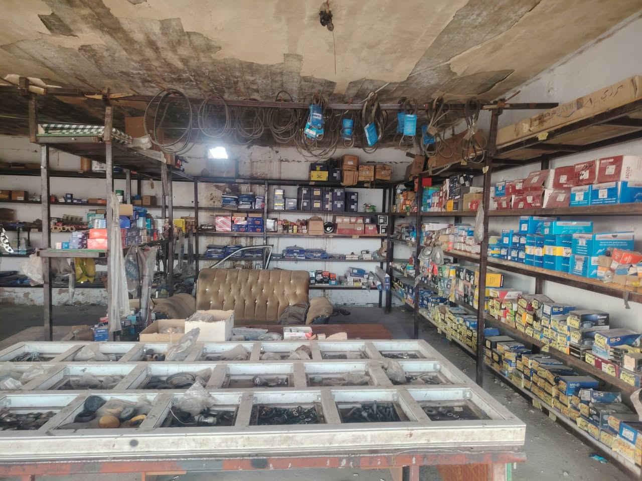 السلام عليكم يوجد محل مواد حتياطيه في قضاء العلم الحي الصناعي القديم المحل بي خير من الله غراض مليان غراض يريد جرد يريد گوتره 
رقم الهاتف. *********** صباح
