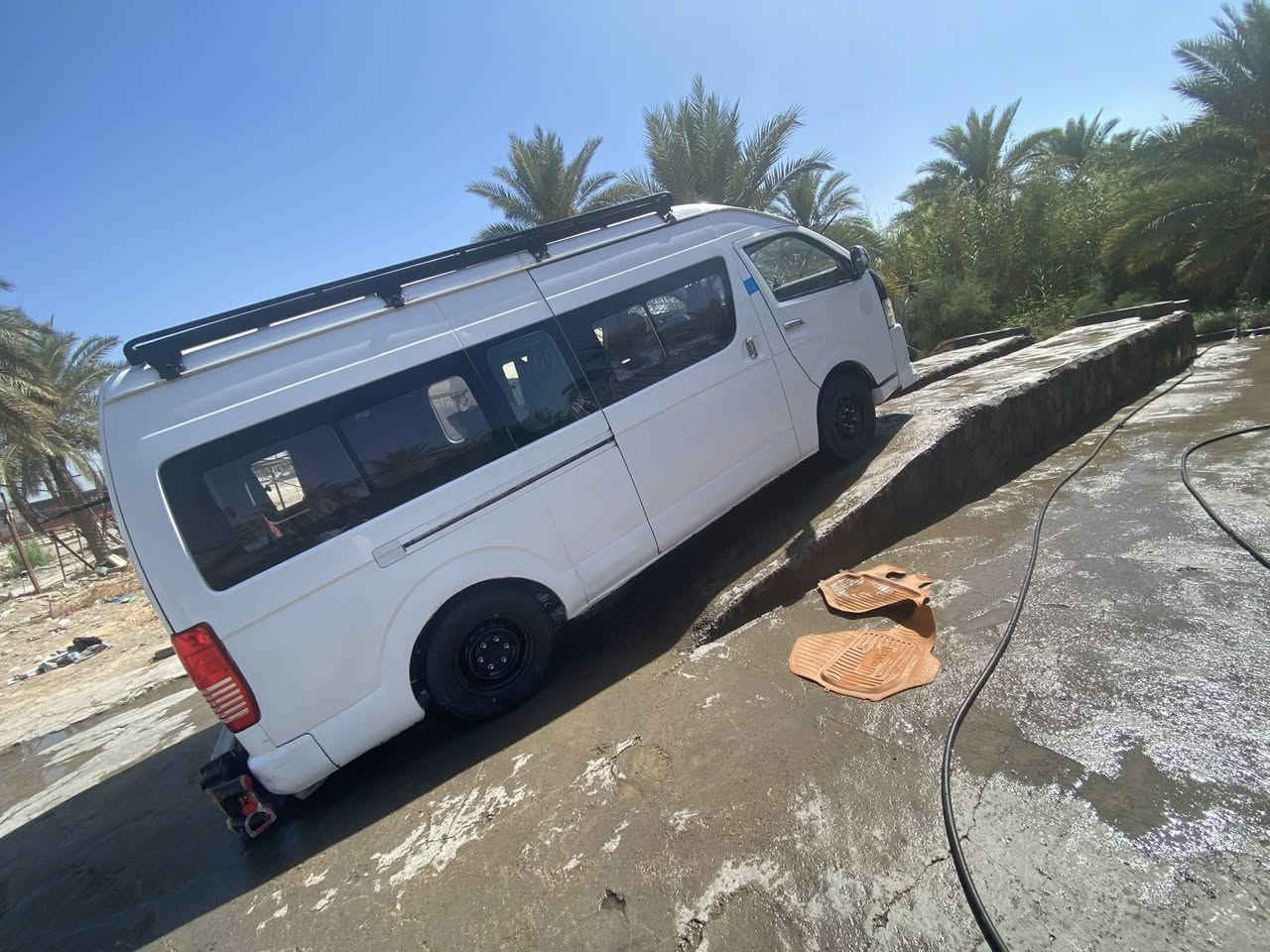 هايكر 2015 بسمي مكينه جمره لا تنقيص ولا تبخير اكسل هايسه تخم تاير دوشمه كشنات 17  نفر وتنتنه نايلون شاشه تبريد محور 17 قطعتين و اضافه  مراوح بجم محدث هايسه باب كهربائي السياره بيها تعمير هلالات الخلفيه وعندي صور قبل التعمير وبيها تكحيل ورشات جماليه وبيها شبر بالجنطه ما معمر واضح بالصور 95$   ومراوس باحدث 

وباقي التفاصيل ***********
